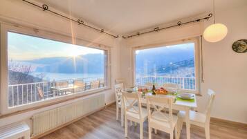 Family Villa, Multiple Bedrooms, Mountainside (Villa Panorama with private pool) | Dining