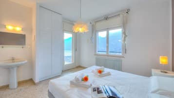 Family Villa, Multiple Bedrooms, Mountainside (Villa Panorama with private pool) | 3 bedrooms, iron/ironing board, free WiFi, bed sheets