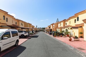 Property grounds - Bungalow Sonnenland Los Tinos II by VillaGranCanaria (Maspalomas)