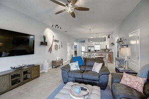 Smart TV - Sandbar Retreat - Private Pool - Cart Discount (Port Aransas)