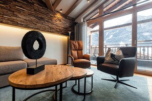 Apartamento Deluxe | Zona de estar | Suelo radiante