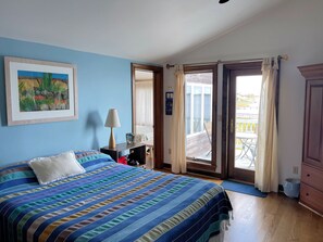 5 bedrooms, free WiFi, bed sheets