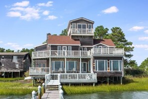 Exterior - Assateague Point - Dynamic Waterfront ,Pier,Dock,  LINENS AND TOWELS PROVIDED (Chincoteague)