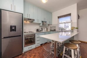 Basic Apartment, Multiple Beds | Private kitchen