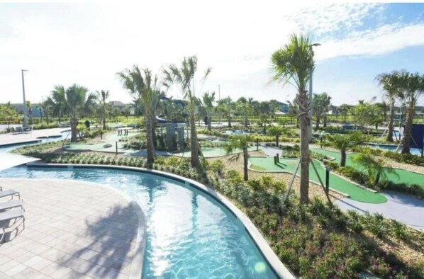 Piscine extérieure