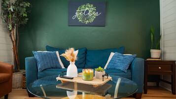 Smart TV, fireplace, video games, books