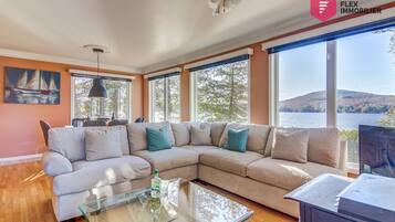 Smart-TV, Kamin, Videospiele, DVD-Player