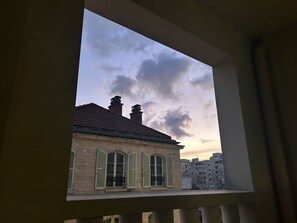 Property grounds - Just 5 minutes from the Eiffel Tower and the Seine!
Ideal for families. Parking (PARIS)