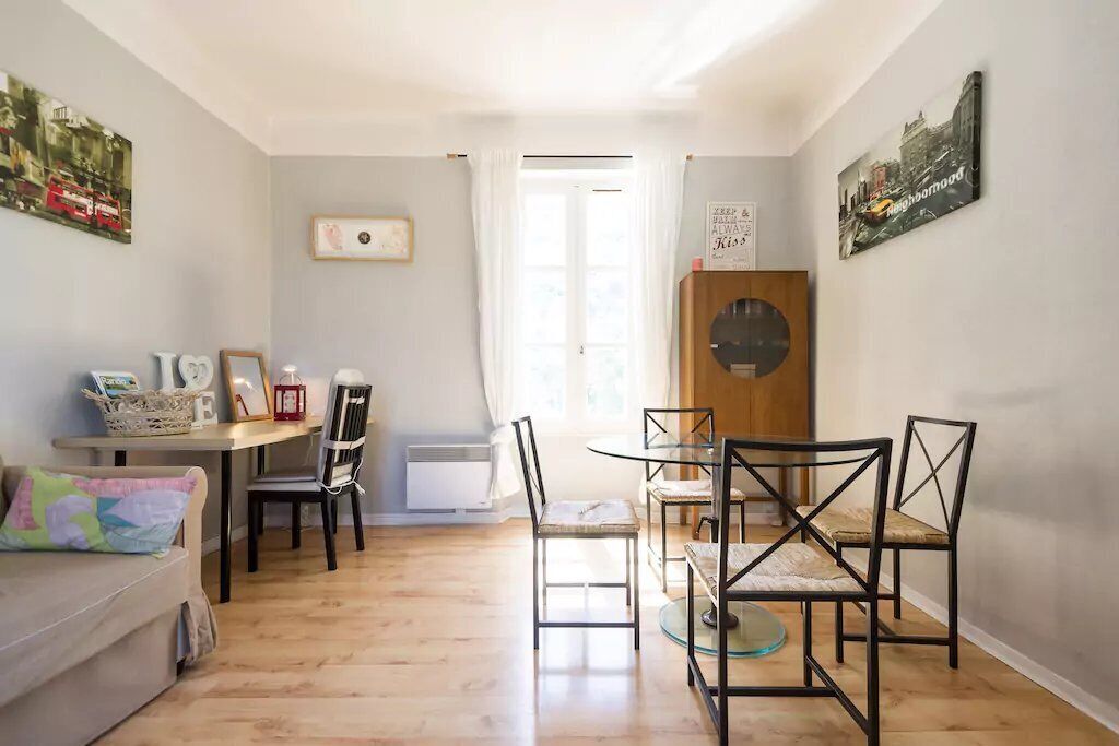 Standard Apartment | Living area