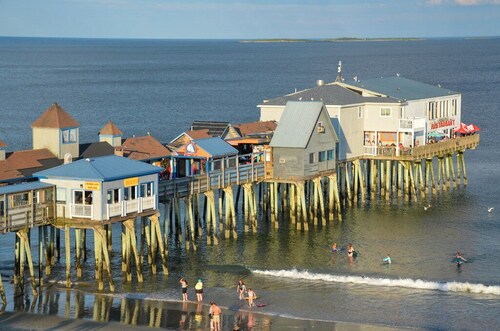 Promenade With All Inclusive Price, Close to Beach & Pier