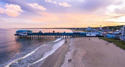 Lido Deck on 1st floor - Easy Access, Close to Beach and Pier