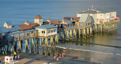 Lido Deck on 1st floor - Easy Access, Close to Beach and Pier