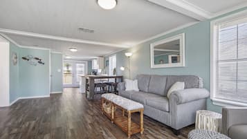 Smart TV, reproductor de DVD, libros y videoteca