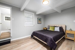 3 عدّة غرف نوم ومكواة/لوح كي وواي فاي مجانًا وملاءات أسرّة