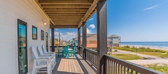 Family Vacation Unbelievable Views! Beach Front 6Bd/5Ba Sleeps 20+