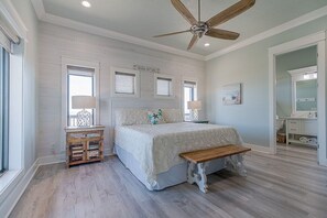 6 Schlafzimmer, Schreibtisch, Bügeleisen/Bügelbrett, kostenloses WLAN