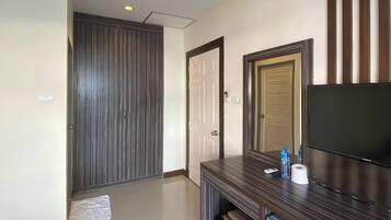 Deluxe Double Room | Free WiFi, bed sheets