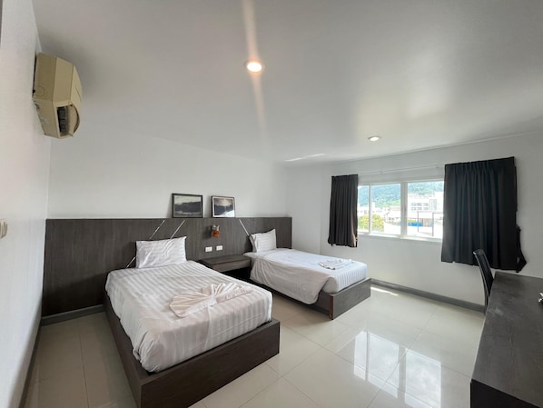 Superior Twin Room | Free WiFi - Cocoon Patong Hotel (Patong)