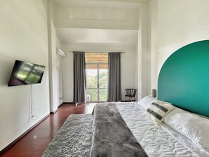 5 bedrooms, WiFi - ViVe Resort Cariari - Hydromassage and private pool (La Asuncion)