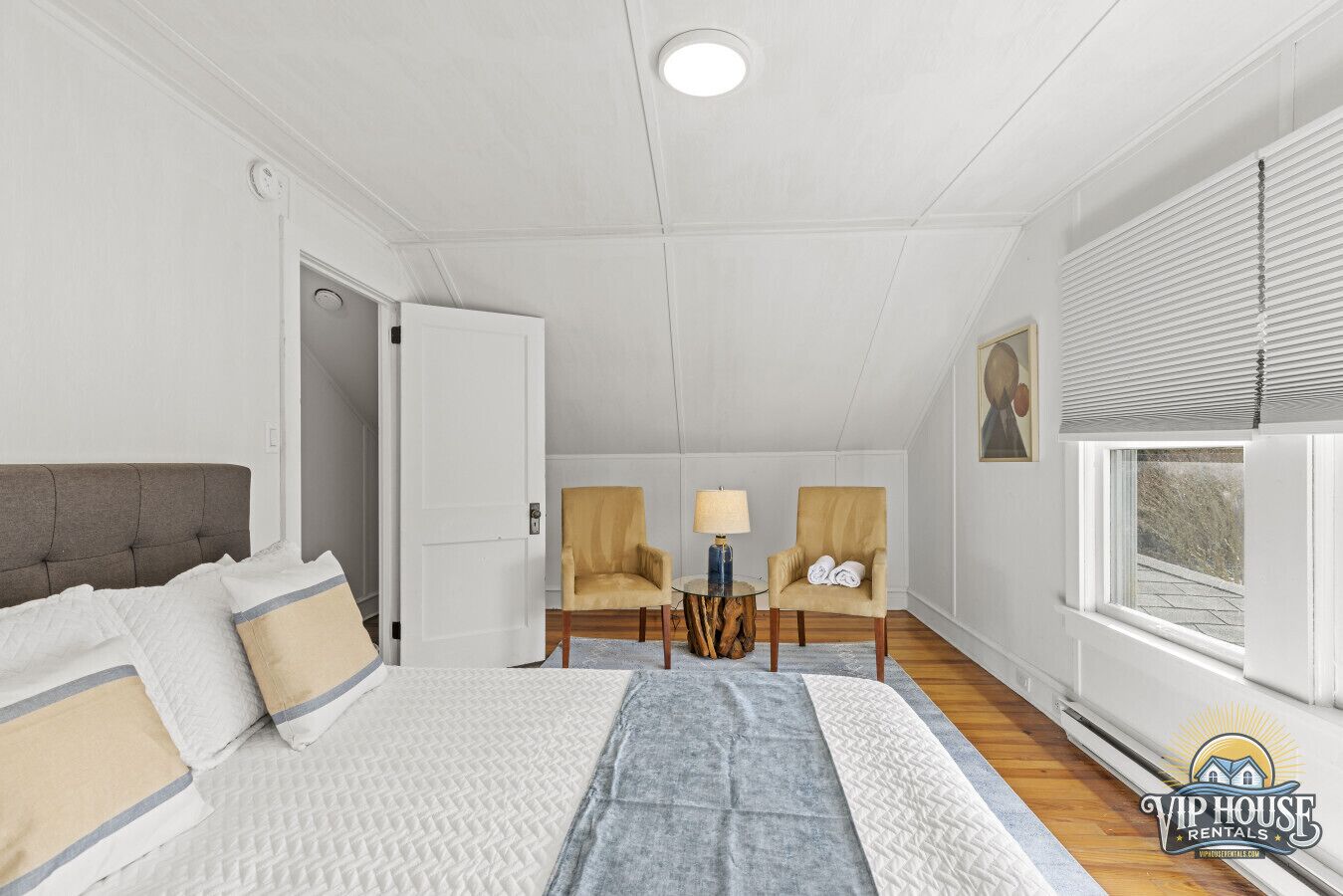 4 Schlafzimmer, Schreibtisch, Bügeleisen/Bügelbrett, Reisekinderbett