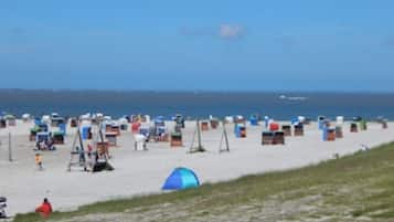 In Strandnähe, Liegestühle