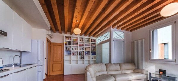TV, books
