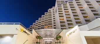 Yellow Praia Monte Gordo