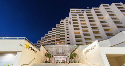 Yellow Praia Monte Gordo