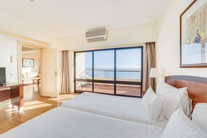 隔音、旅行婴儿床、免费 WiFi、床单