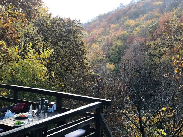 Free daily full breakfast 