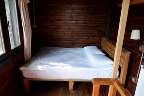 Basic Room, Multiple Beds, Valley View, Mountainside | Bed sheets