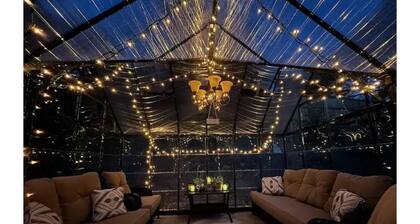 Cozy private home, 1 acre orchards near Apple Hill