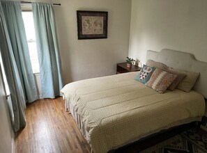 Room - Bright and spacious  two-story house, 3BR/2BA (Billings)