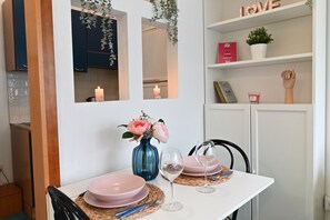 基本公寓 | 起居區