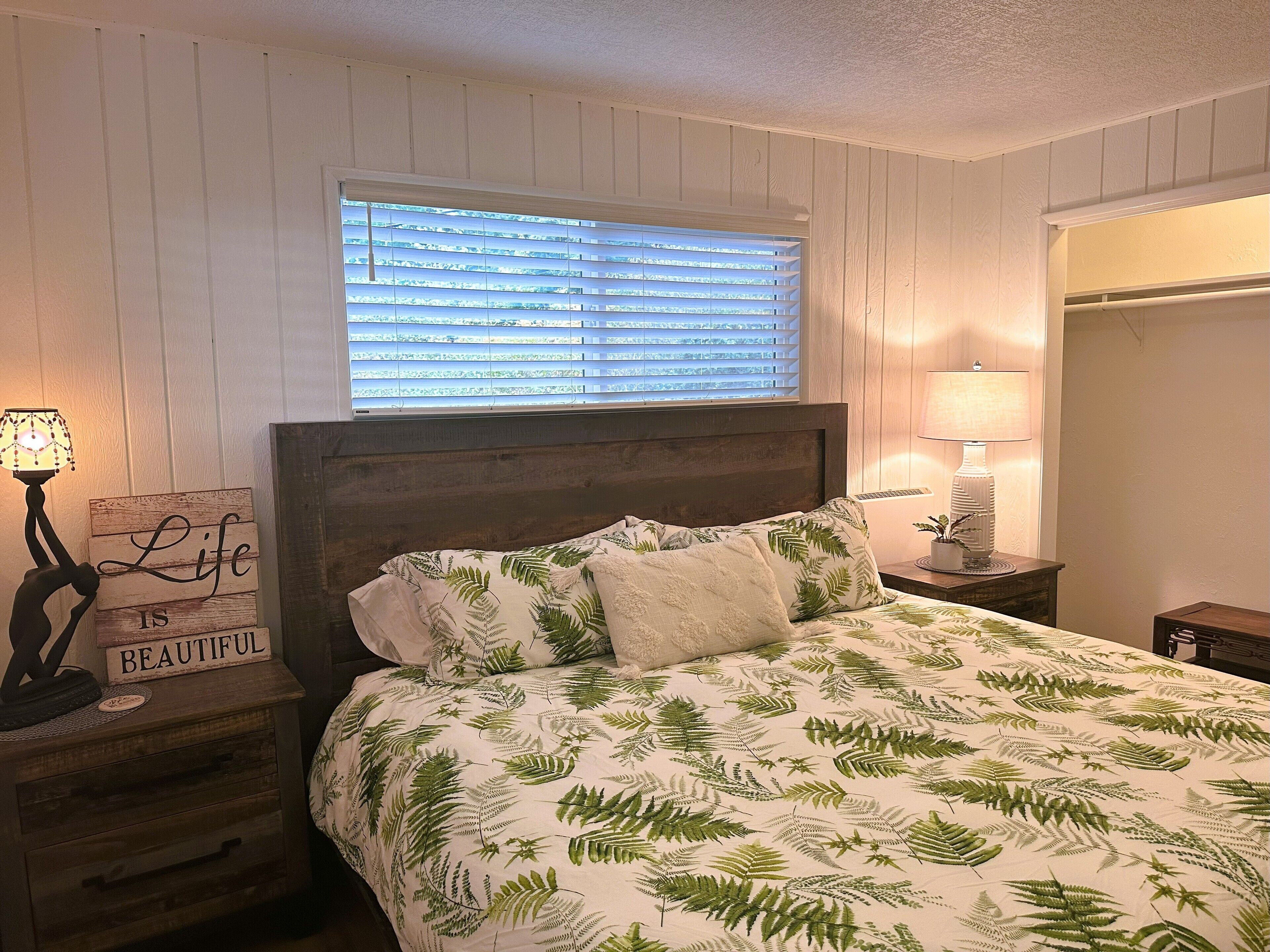 2 bedrooms, desk, iron/ironing board, free WiFi