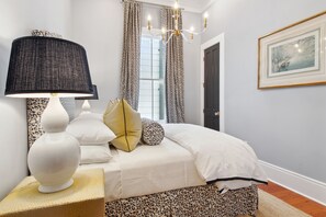 6 bedrooms, desk, travel crib, free WiFi