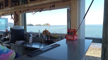 Microwave, oven, stovetop, cookware/dishes/utensils