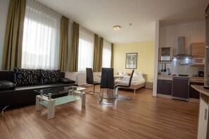 Comfort Studio (Premier Studio Appartement) | In-room safe, desk, iron/ironing board, free WiFi - City Appartements Weiz (Weiz)