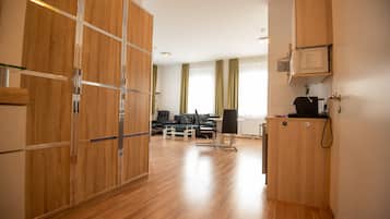 Estúdio conforto (Premier Studio Appartement) | Área de estar | TV LED 39 polegadas com canais via satélite, TV
