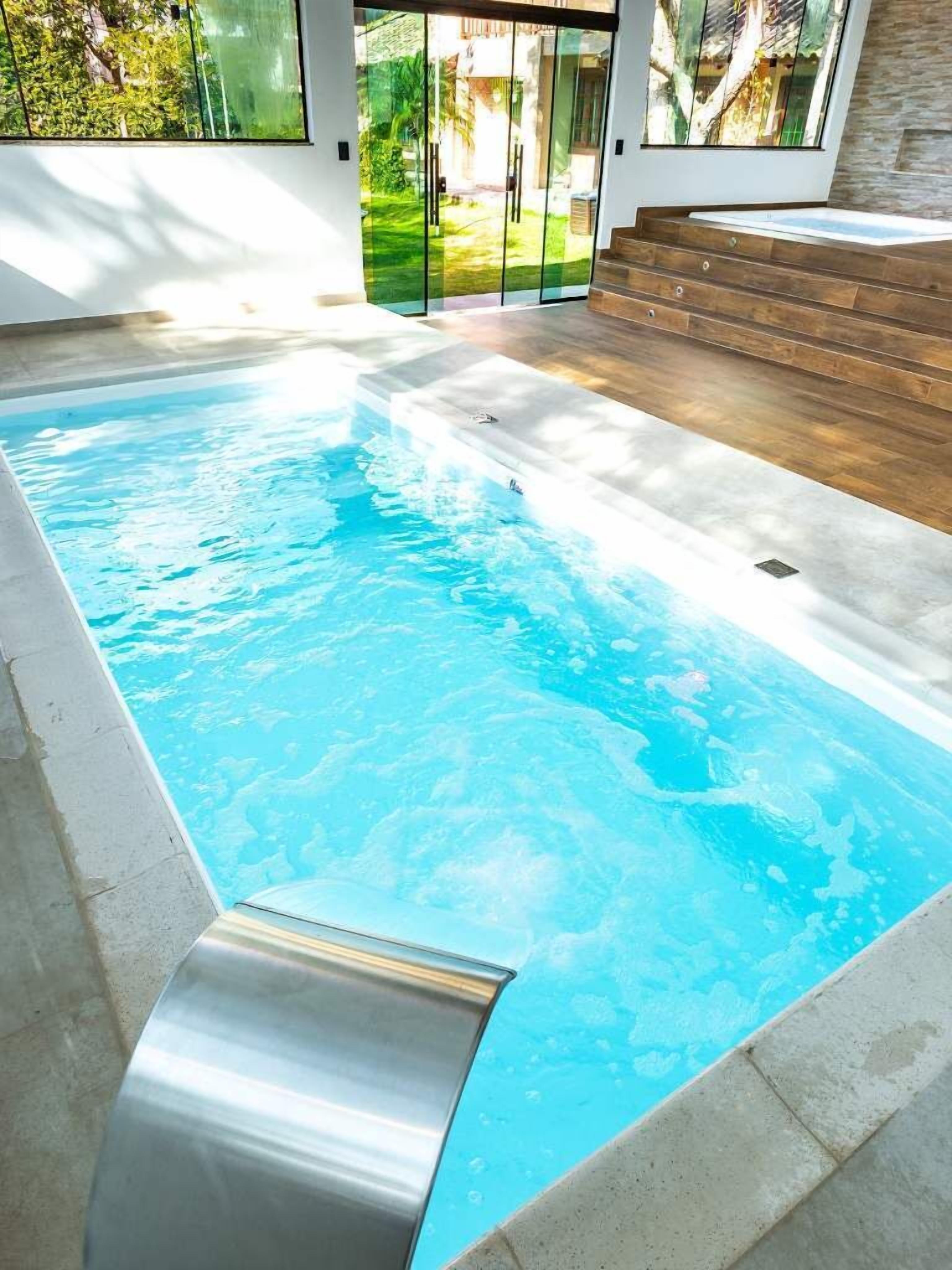 Außenpool, Liegestühle