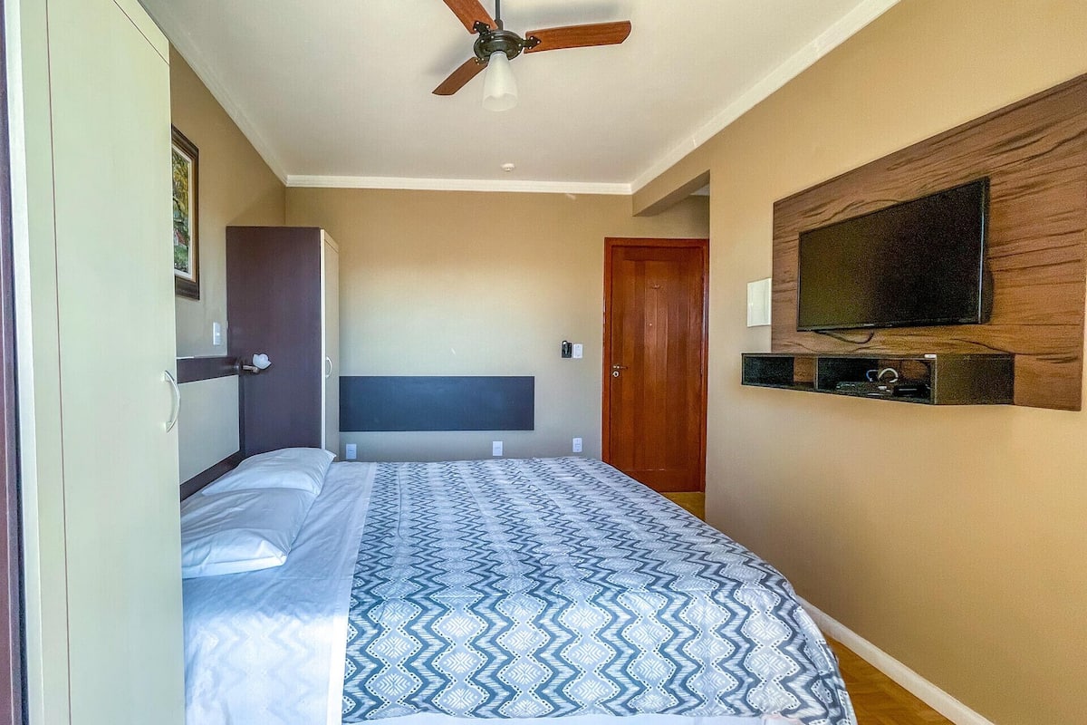 Caja fuerte, wifi gratis, ropa de cama