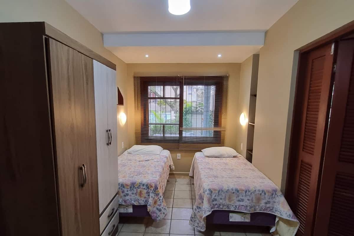 In-room safe, free WiFi, bed sheets