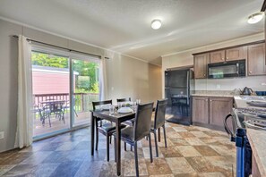Fridge, microwave, stovetop, coffee/tea maker - Pet-Friendly Cassolopis Escape, Near Lake! (Cassopolis)