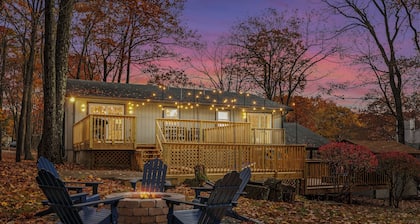 Heart of Pocono Mountains - Huge Yard - Game Rm <10 min to Kalahari & Casino