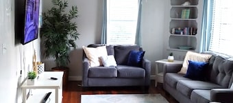 Cute & Cozy Cottage In The Heart of Gulfport