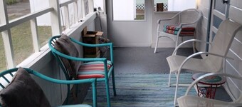 Cute & Cozy Cottage In The Heart of Gulfport