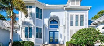 Beautiful Home!  Private Pool, Games, Bike to Boca Grande