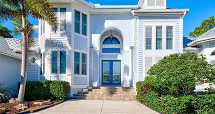 Beautiful Home! Private Pool, Games, Bike to Boca Grande