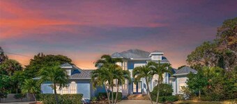 Beautiful Home!  Private Pool, Games, Bike to Boca Grande