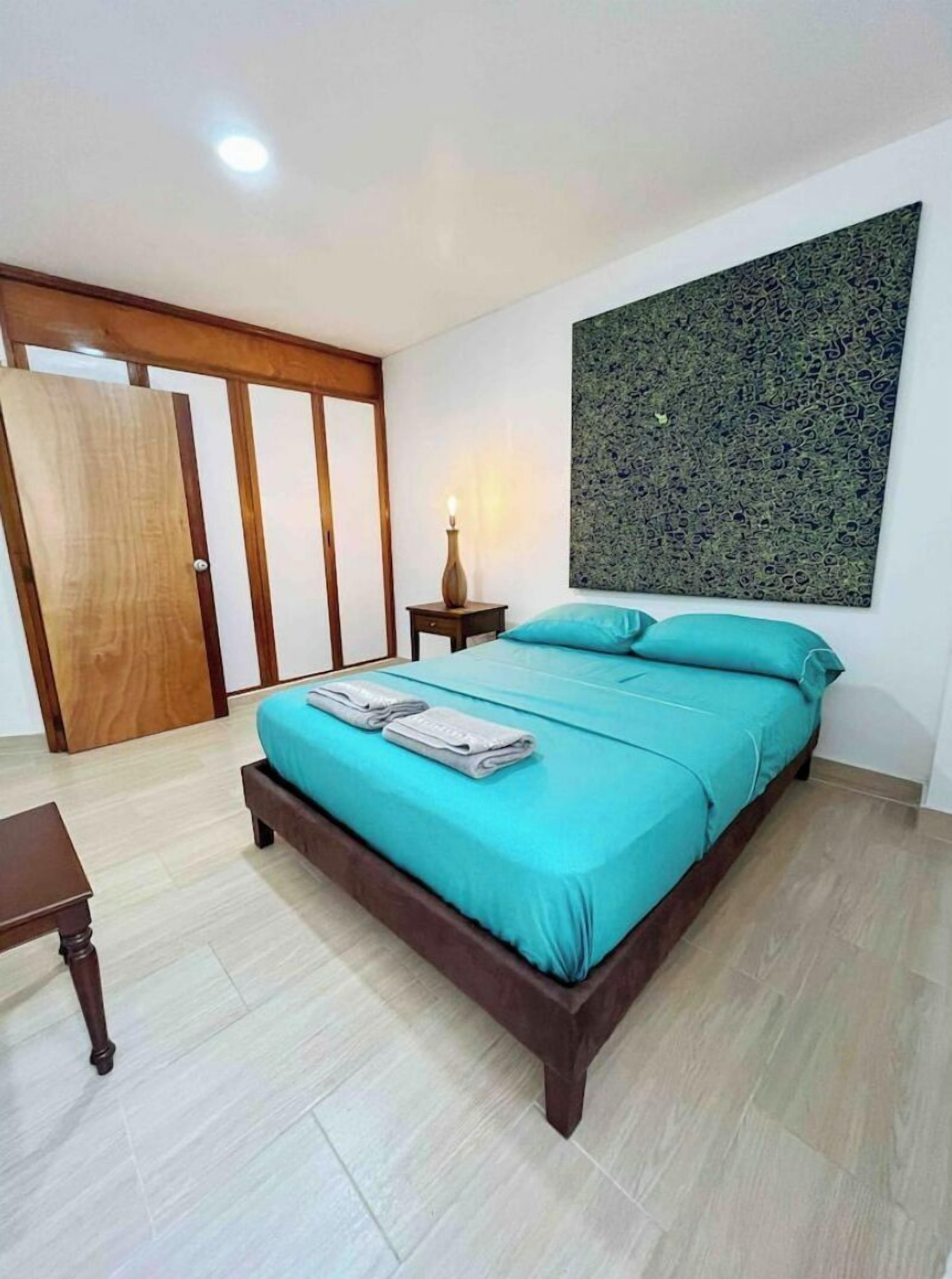 2 habitaciones, wifi gratis y ropa de cama 